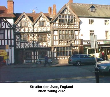 Tudor Inn in Stratford on Avon. There are no links to or from this image. &copy;2002 - Ken Young
